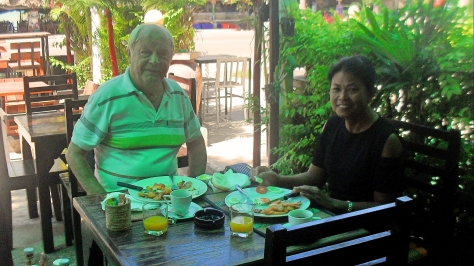 breakfast,maephim,laemmaephim,Klaeng,Thailand,restaurant,restaurants